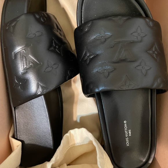 New LV black mule size 37.5 - Picture 9 of 13